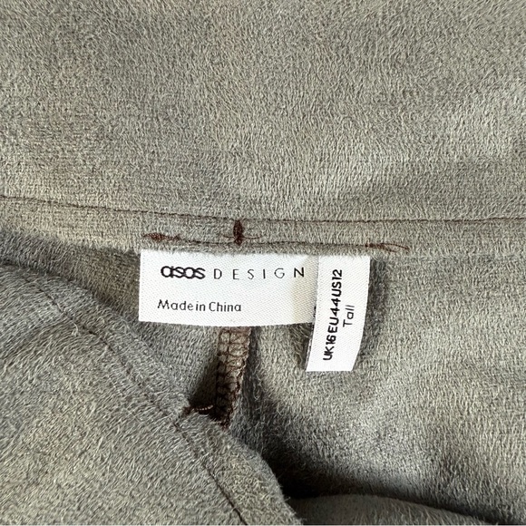 ASOS DESIGN Tall stretch faux leather flare pants - Picture 7 of 10